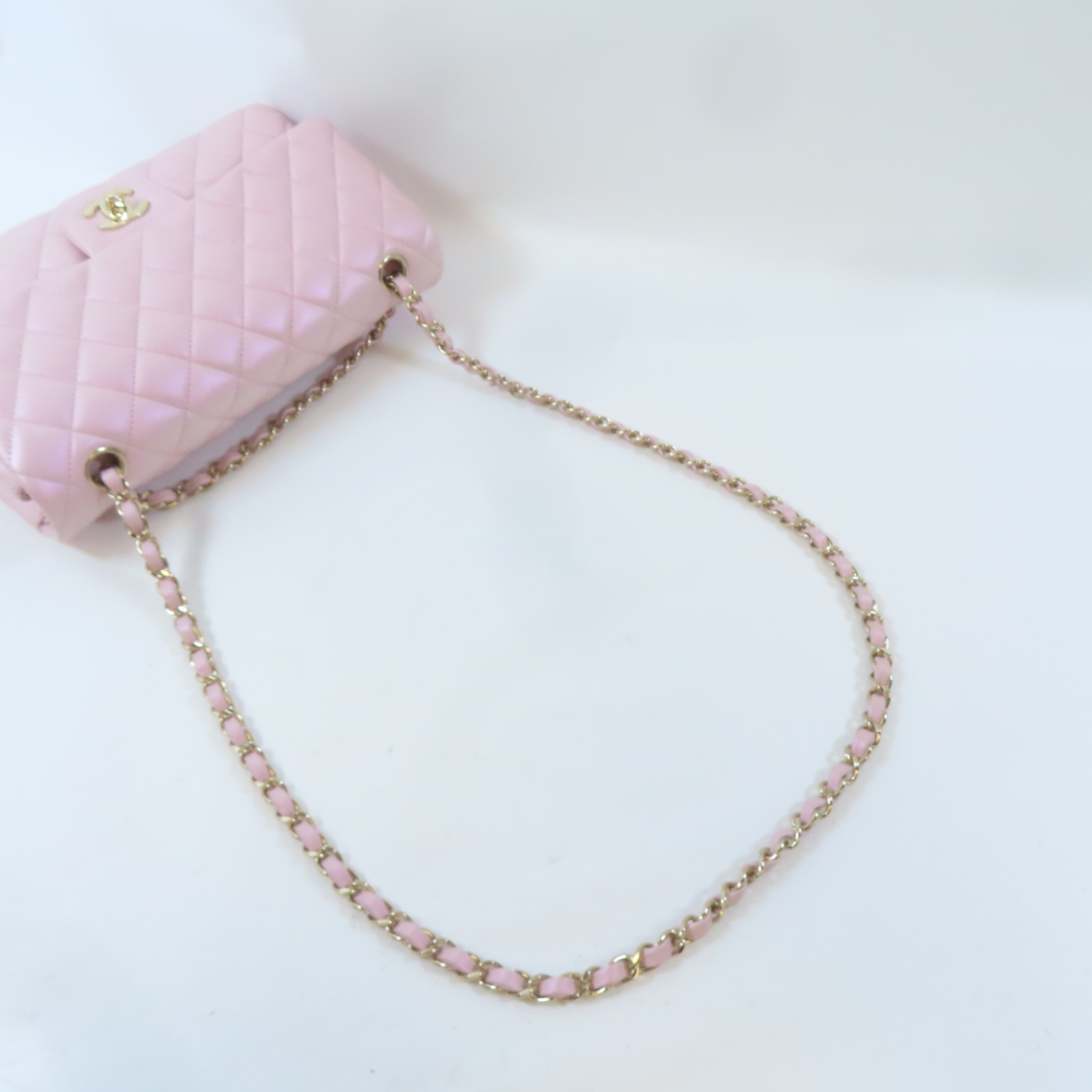 CHANEL Quilted CC GHW Classic 25 Chain Shoulder Handbag CHANEL Quilted CC GHW Classic 25 Chain Shoulder Handbag