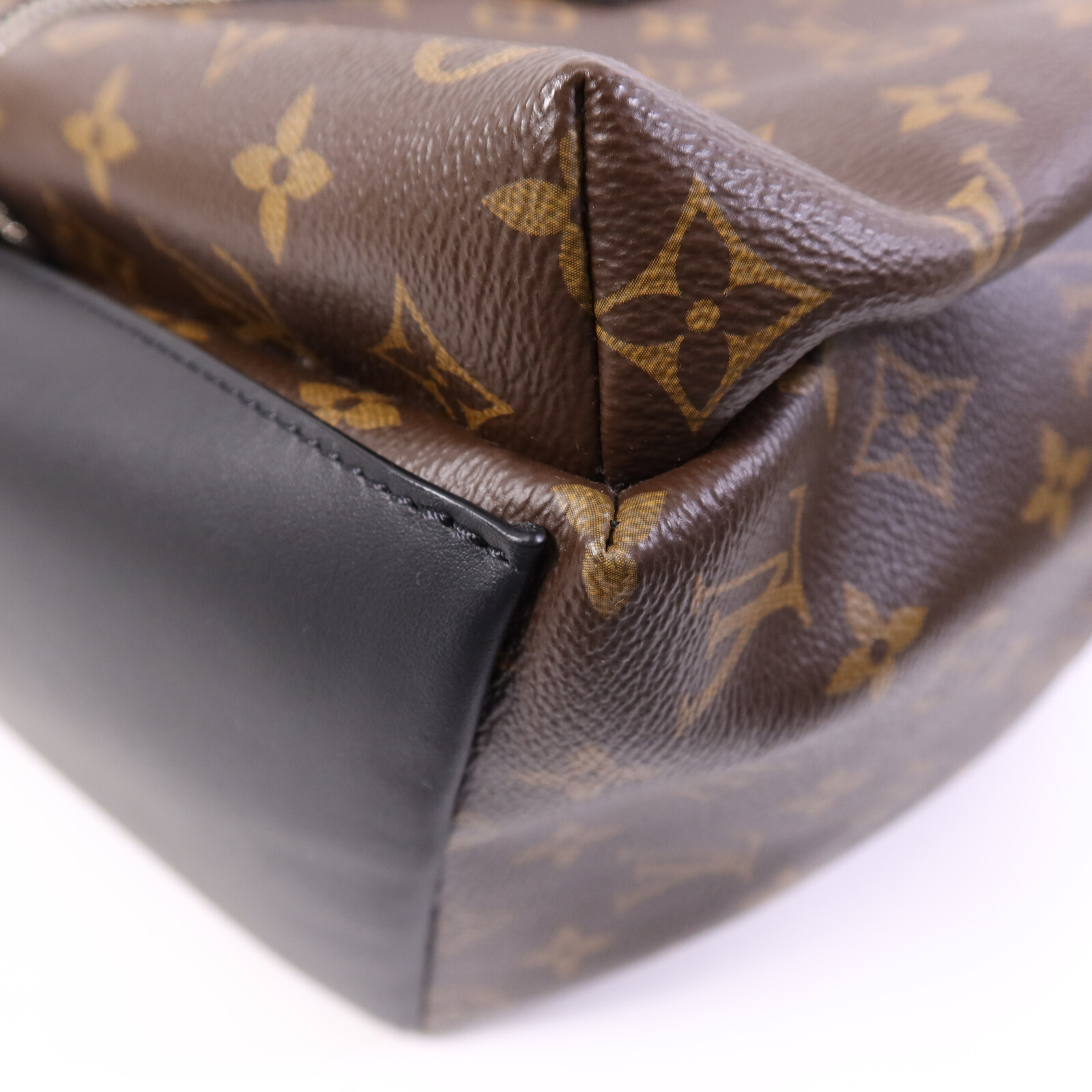 LOUIS VUITTON LV SHW Discovery Backpack PM M46684 Monogram