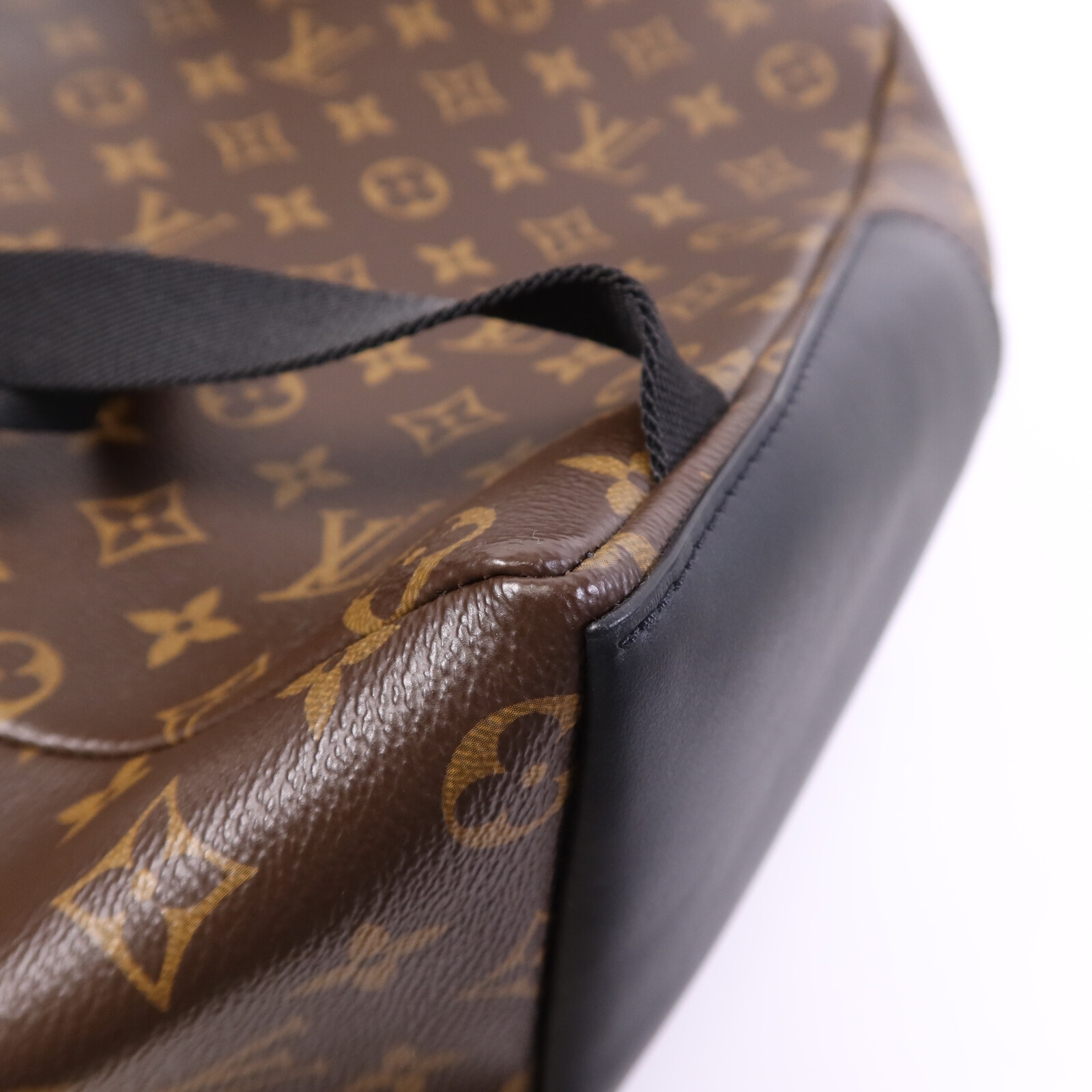 LOUIS VUITTON LV SHW Discovery Backpack PM M46684 Monogram