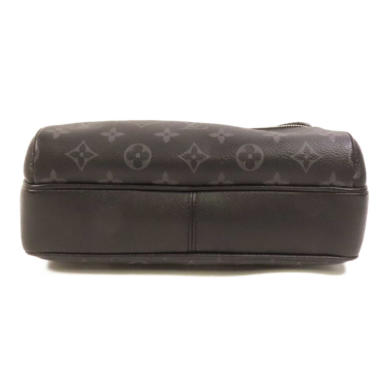 LOUIS VUITTON LV Outdoor Messenger Shoulder Bag M30233 Monogram