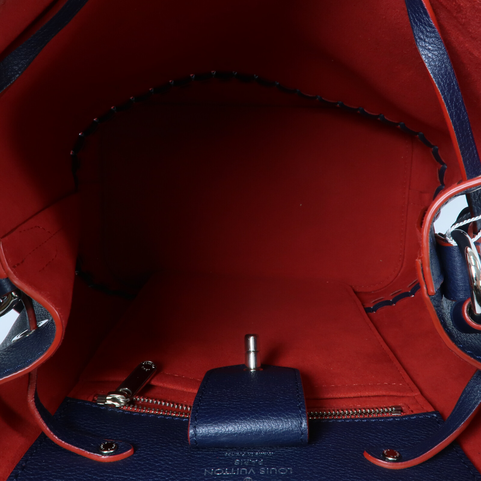 LOUIS VUITTON LV SHW Lockme Bucket Shoulder Bag M54681 Calfskin
