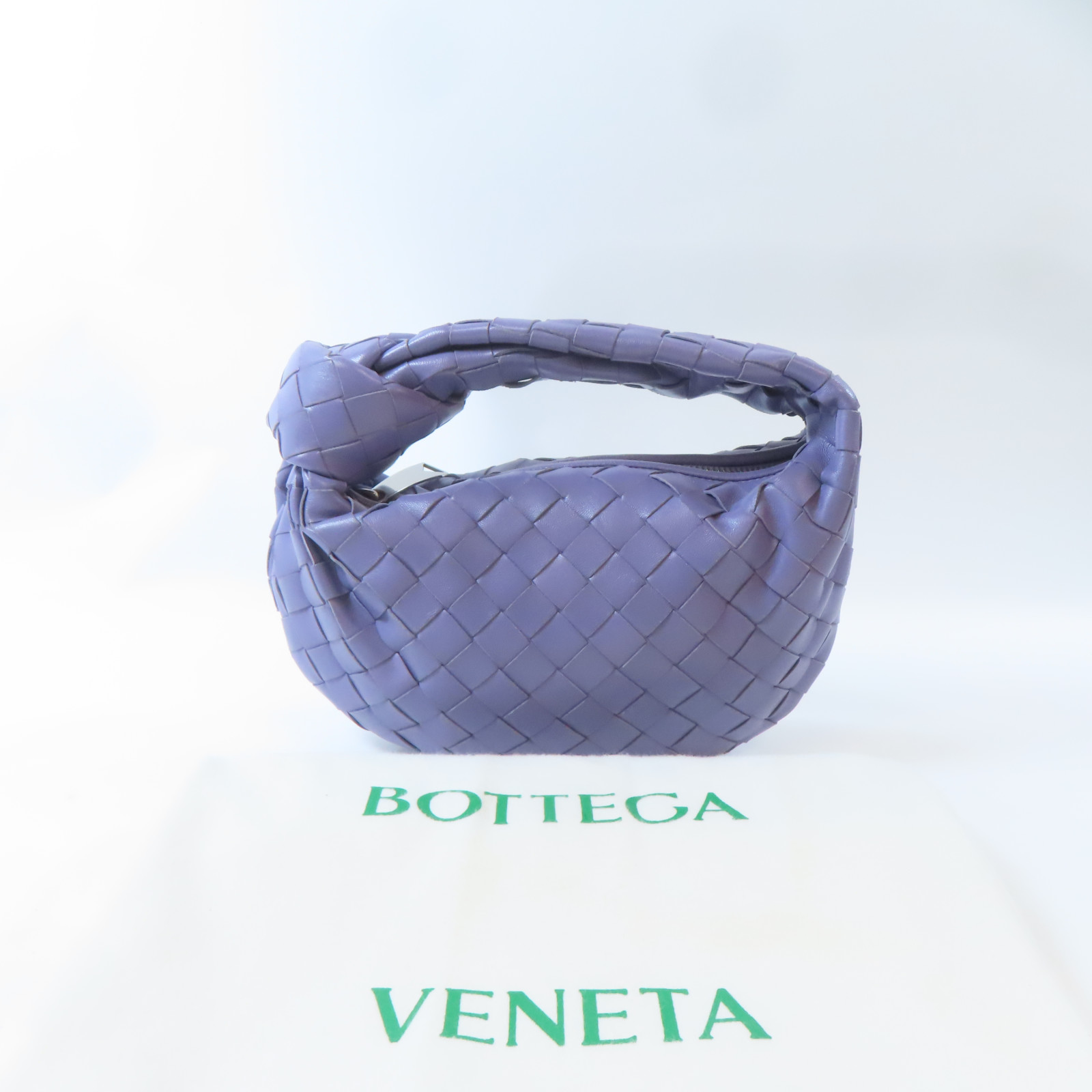 【3色カラーあり♪】Bottega Veneta Mini Jodie Bag Shop Bottega Veneta - Mini Jodie Intrecciato Leather Bag
