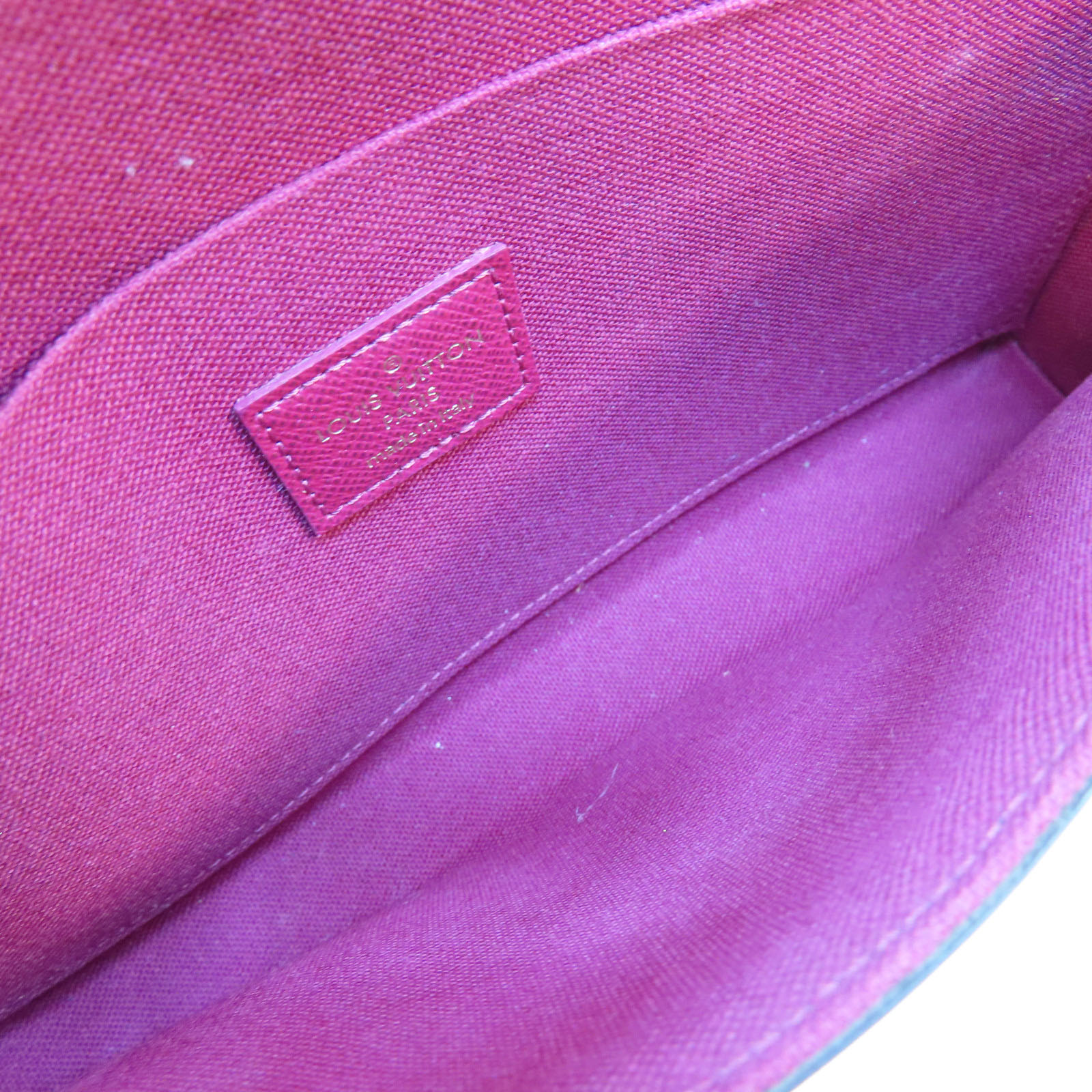 LOUIS VUITTON Felicie Pochette Shoulder Bag Monogram Canvas LOUIS VUITTON Felicie Pochette Shoulder Bag Monogram Canvas