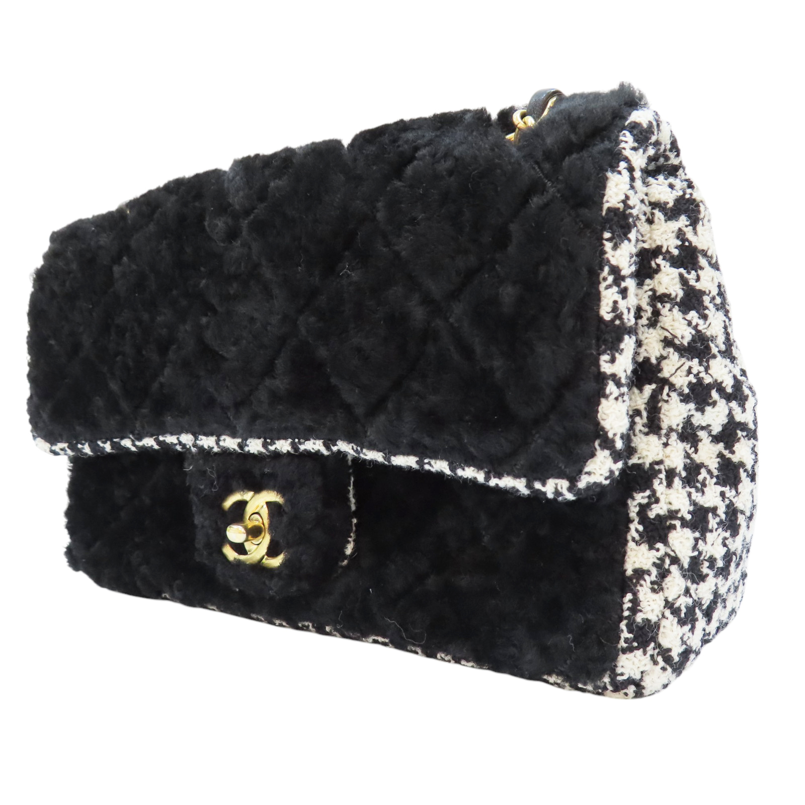 CHANEL Matelasse Chain Shoulder Bag Fuzzy Black | eBay CHANEL Matelasse Chain Shoulder Bag Fuzzy Black | eBay