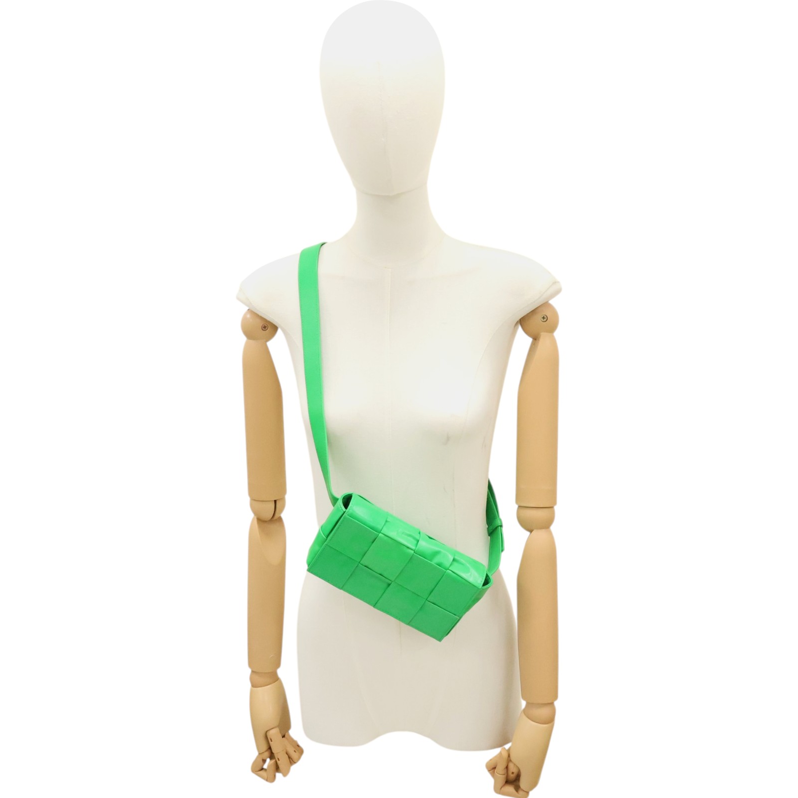 BOTTEGA VENETA Cassette Belt Bag Leather Green 651053 | eBay