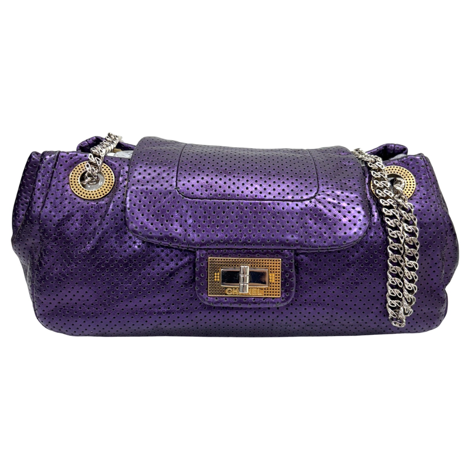 CHANEL6枚FENDI1枚バーバリー2枚 CHANEL 2.55 Perforated Flap Shoulder Handbag Purple Metallic