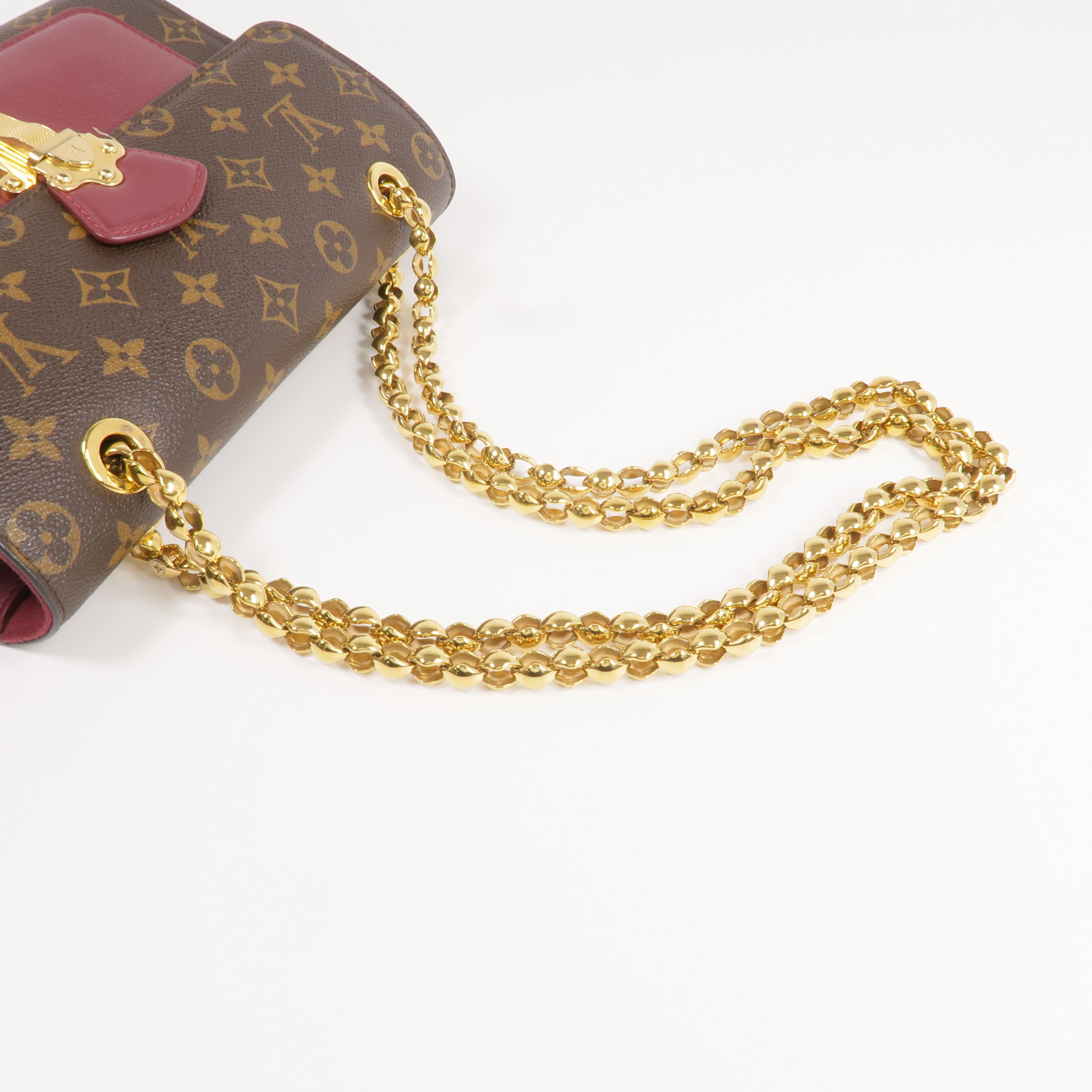 LOUIS VUITTON LV GHW Victoire Chain Shoulder Bag AH0197 Monogram