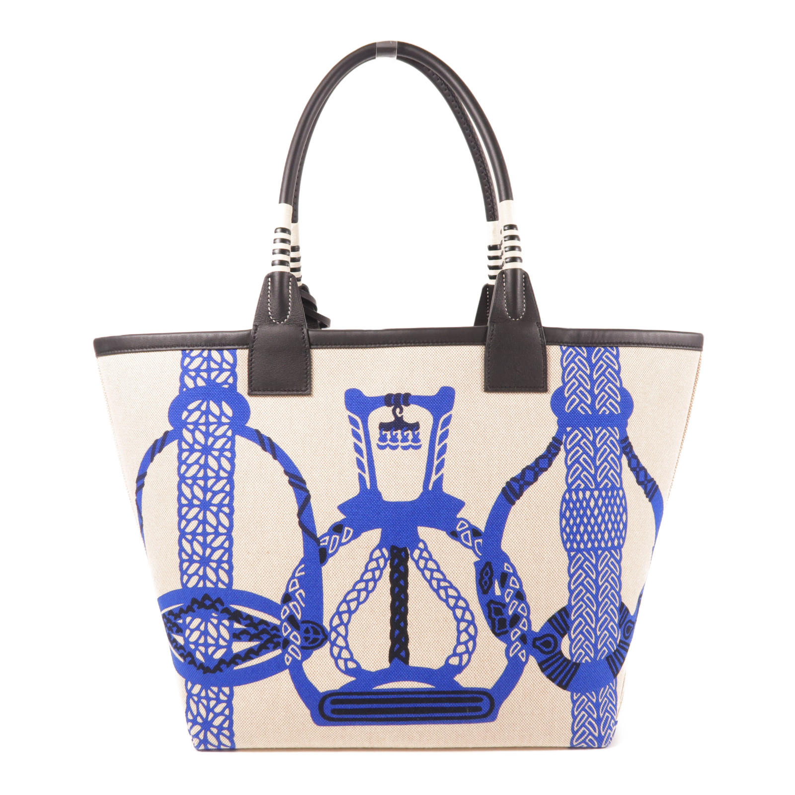 乗馬の美学を纏う HERMES Steeple 28 bag バッグ Steeple 28 bag | Hermès USA