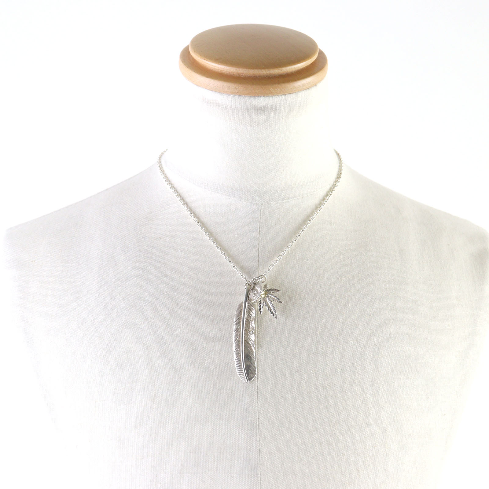 TADY&KING Necklace Extra-large Silver Feather Ganja Horn Accessory