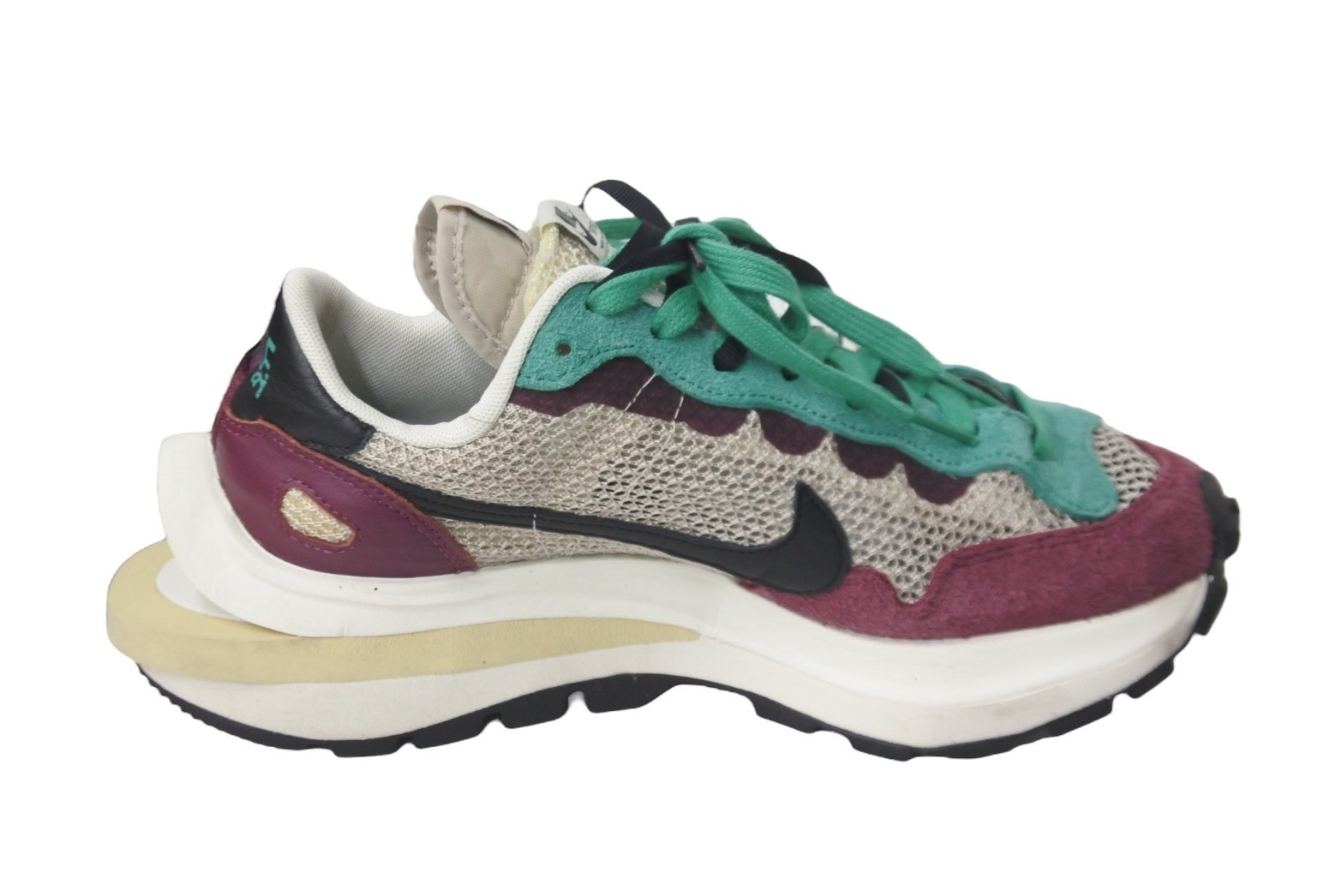NIKE sneakers VAPORWAFFLE/SACAI 2020 STRING/BLACK-VILLAIN RED
