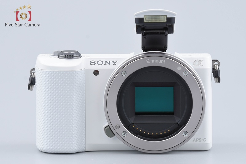 Sony α5000 ILCE-5000 White 20.1 MP Digital Mirrorless Camera