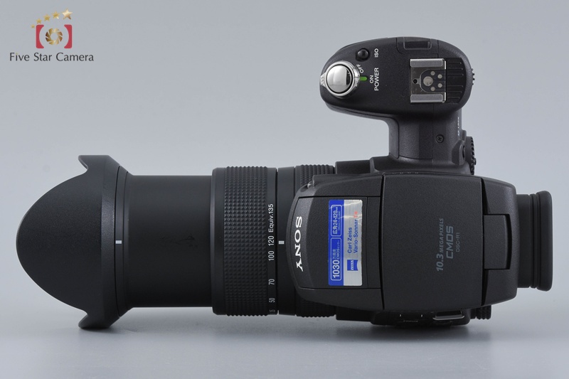 Sony Cyber-Shot DSC-R1 10.3 MP Digital Camera [Japanese Language