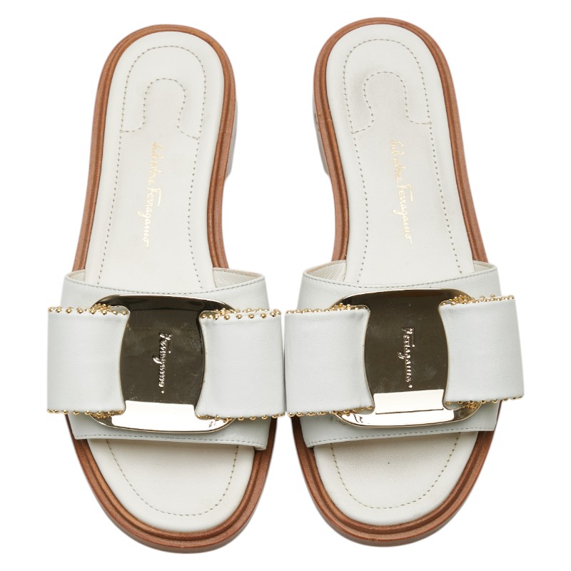 Salvatore Ferragamo ISERA Vara Ribbon Studs Sandals Flat Size: 6D  
