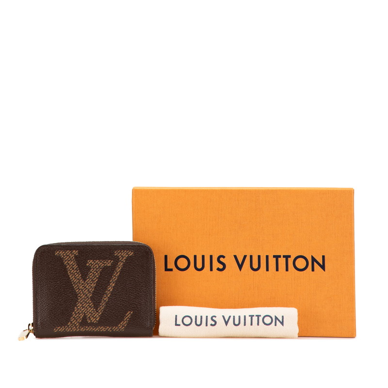 ヴィトンZippy Coin Purse Monogram Giant LOUIS VUITTON Monogram Giant Zippy coin purse Coin case