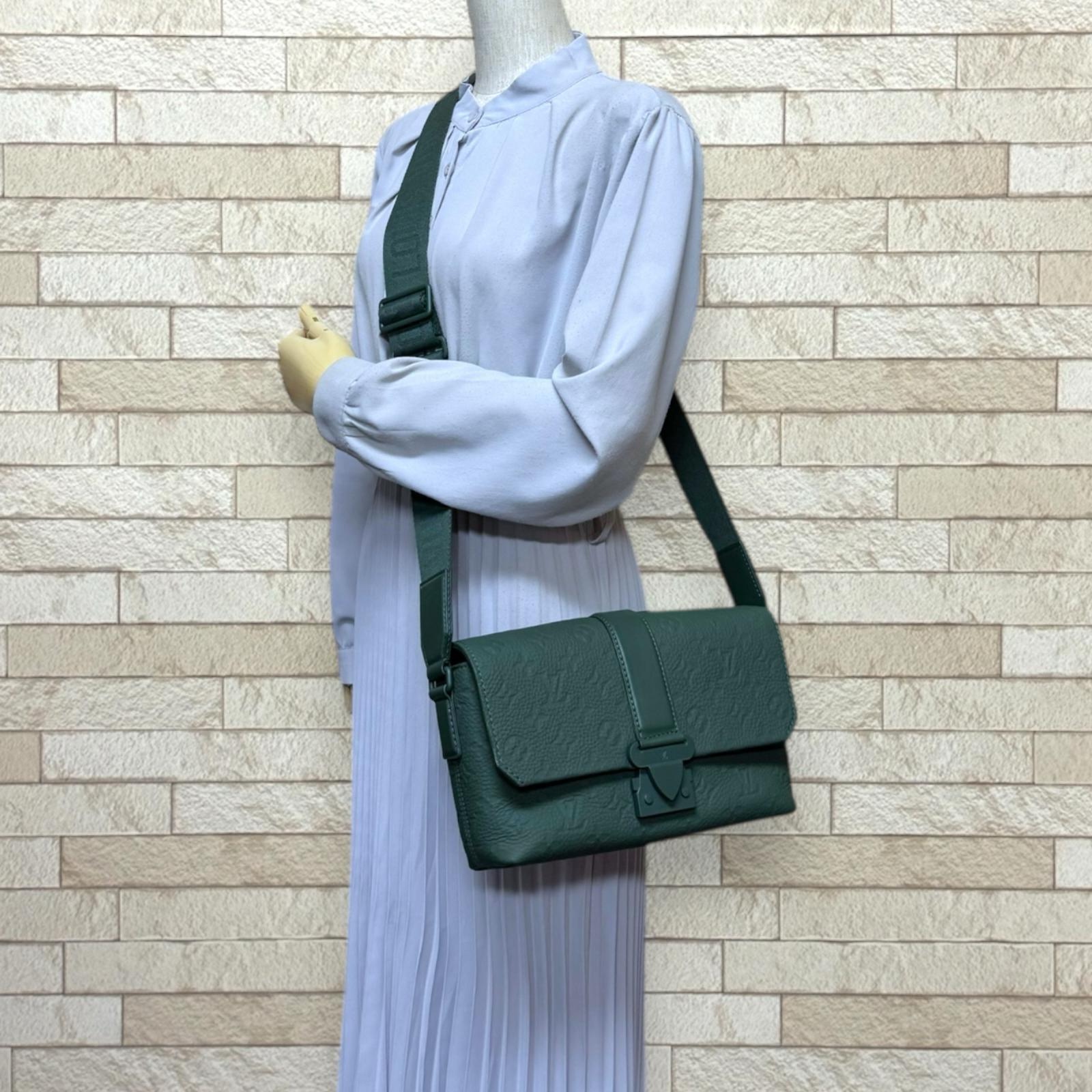 LOUIS VUITTON Shoulder Bag Cross Body M24439 S Cape Messenger Bag