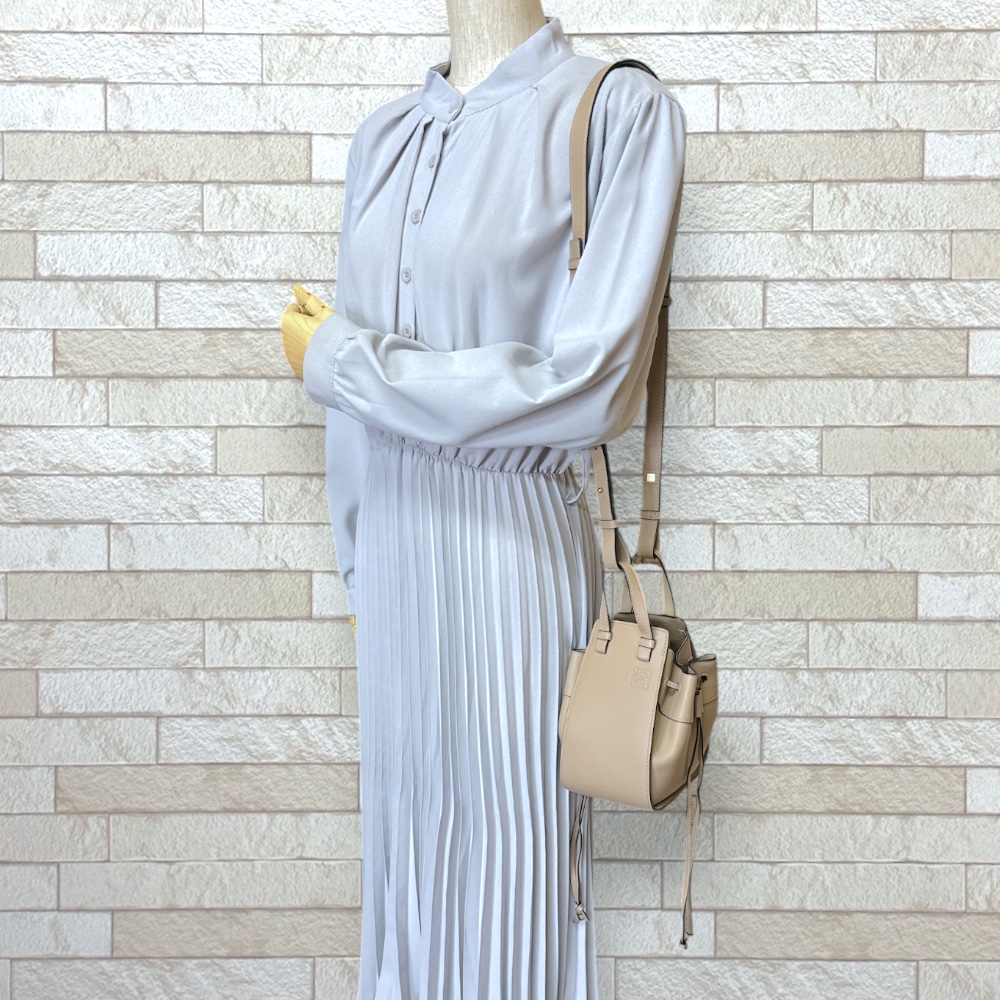 LOEWE ショルダーバッグ 314.30.V07 Loewe Shoulder Bag Hammock Mini Brown Anagram 314.30.V07 F