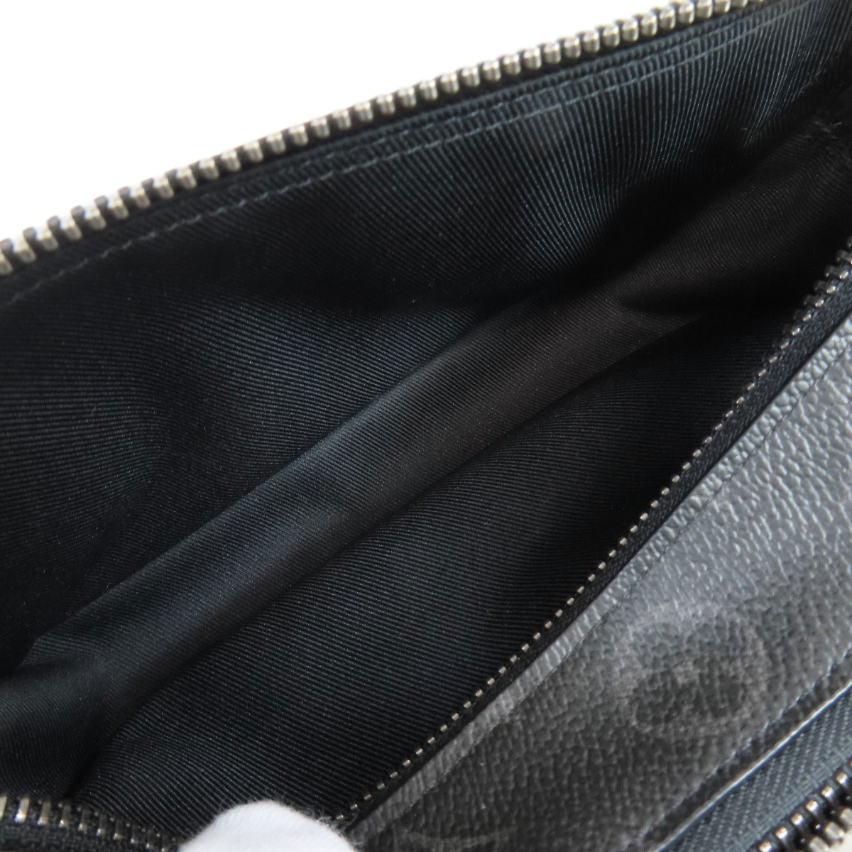 LOUIS VUITTON M81260 Shoulder Bag Alpha Wearables Monogram