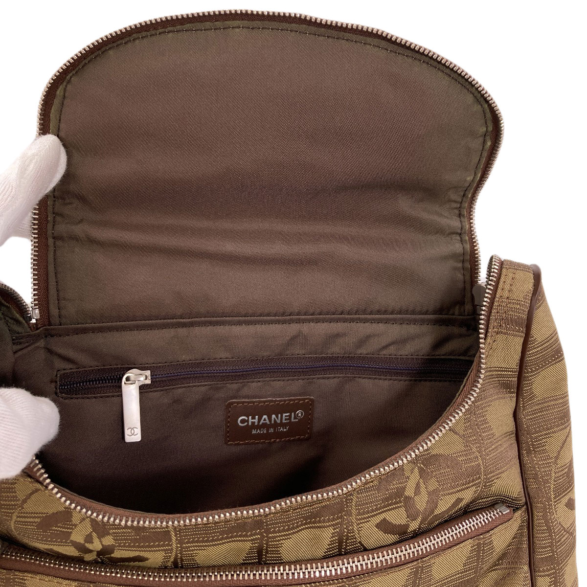 CHANEL New Travel Line Silver Hardware Backpack Â· Daypack  display picture 1