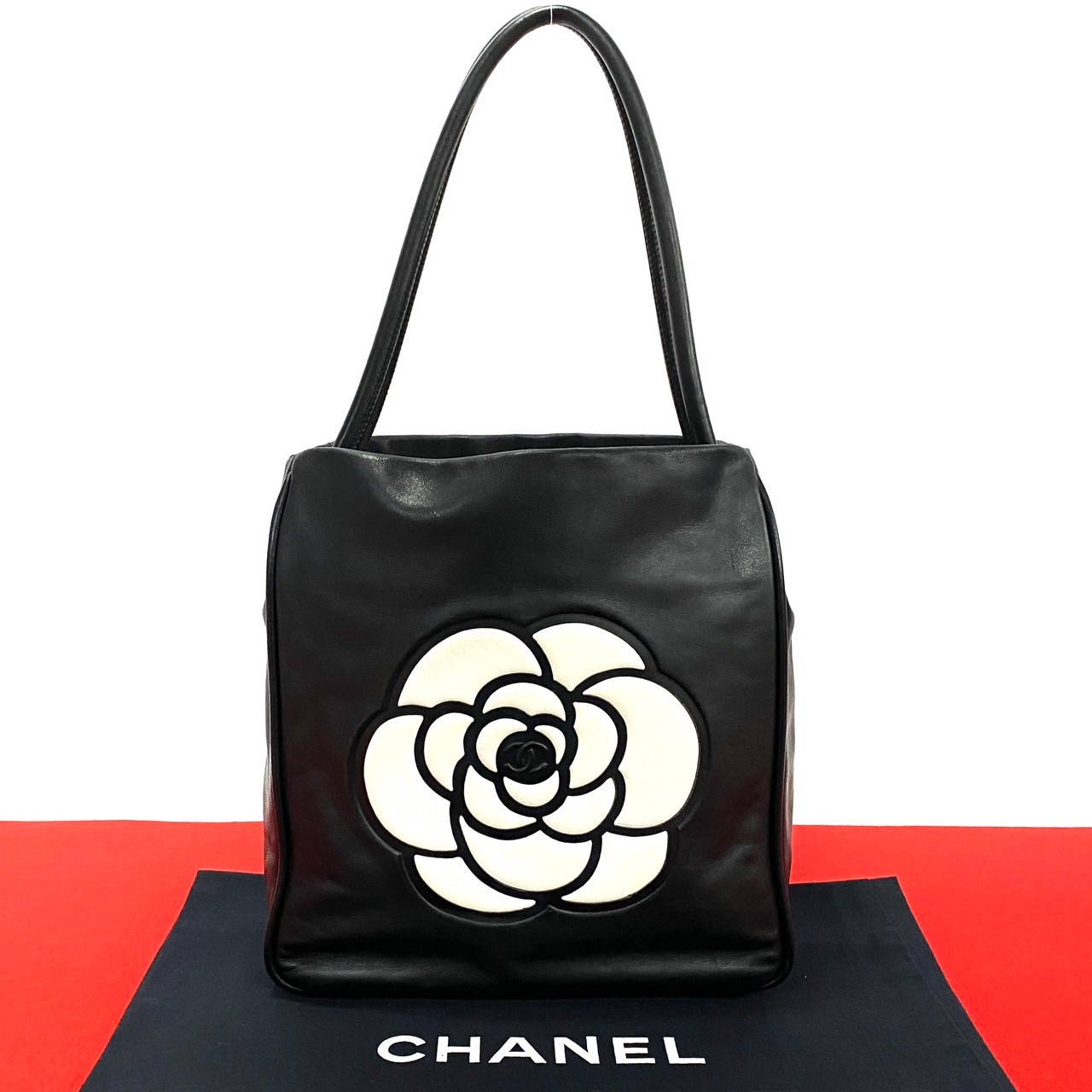 CHANEL Camelia logo Tote Bag lambskin black f29-9