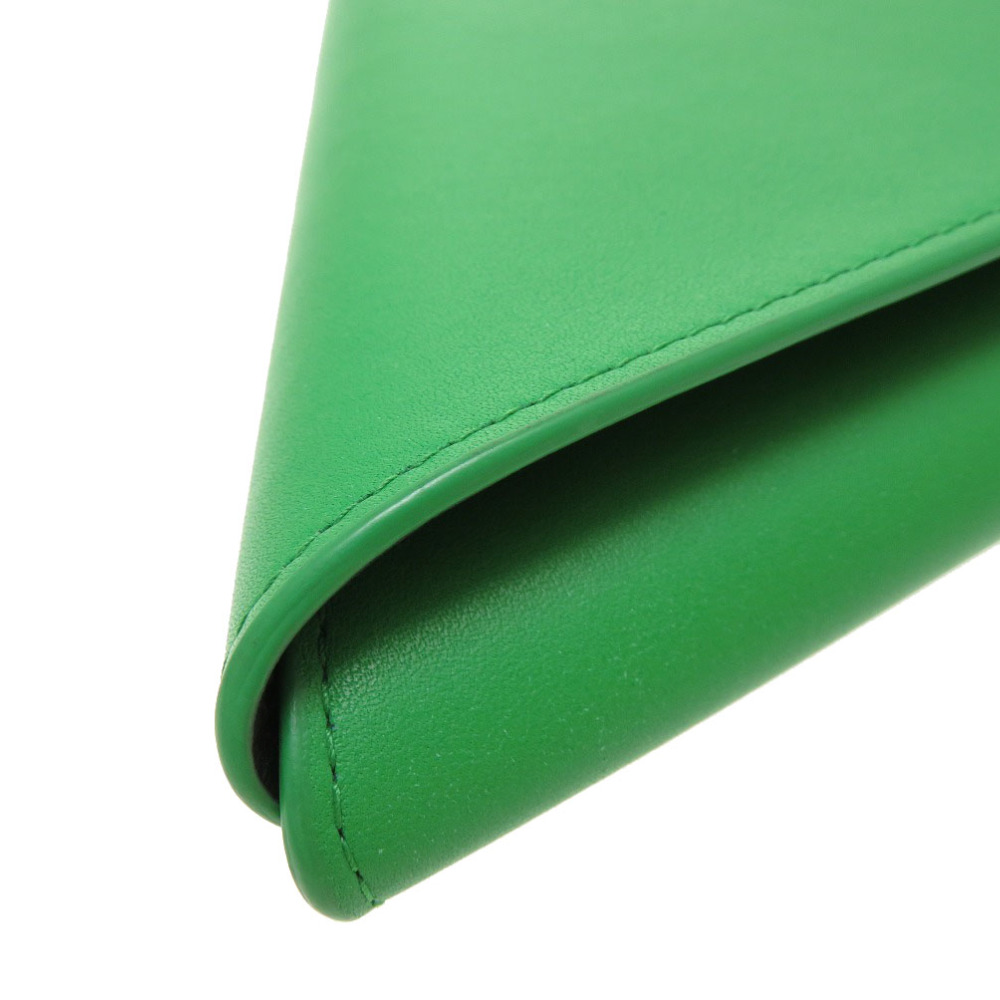 1点限り♪BOTTEGA VENETA ☆ Triangular Fold Clutch Bag AUTHENTIC BOTTEGA VENETA Triangle Clutch bag Green Leather
