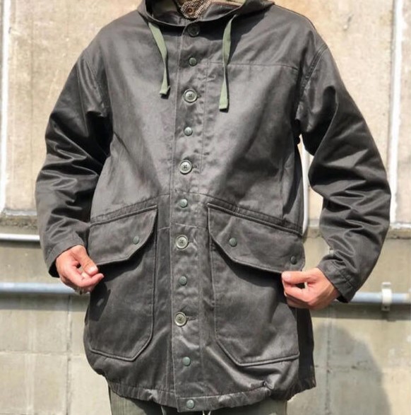 ジャケット・アウター Engineered Garments Madison Parka Strap Into The Engineered Garments Waxed Madison Parka