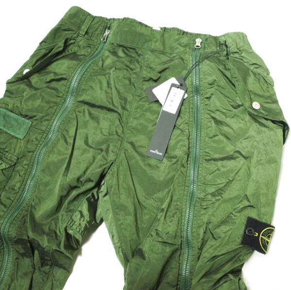 STONE ISLAND 22AW NYLON METAL IN ECONYL Front Zip Cargo STONE ISLAND 22AW NYLON METAL IN ECONYL Front Zip Cargo