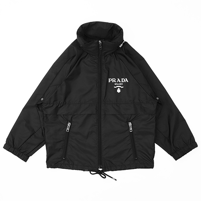 PRADA 21SSコレクション Look 16 Re-Nylon レインコート PRADA 21SSコレクション Look 16 Re-Nylon レインコート