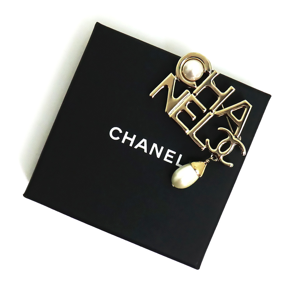 CHANEL Logo resin pearls Brooch , AB9526 | eBay