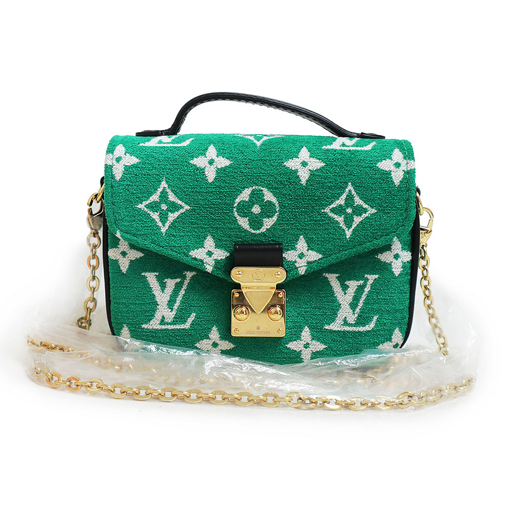 Louis Vuitton カモフラージュグリーン ポーチ Louis Vuitton カモフラージュグリーン ポーチ Louis Vuitton