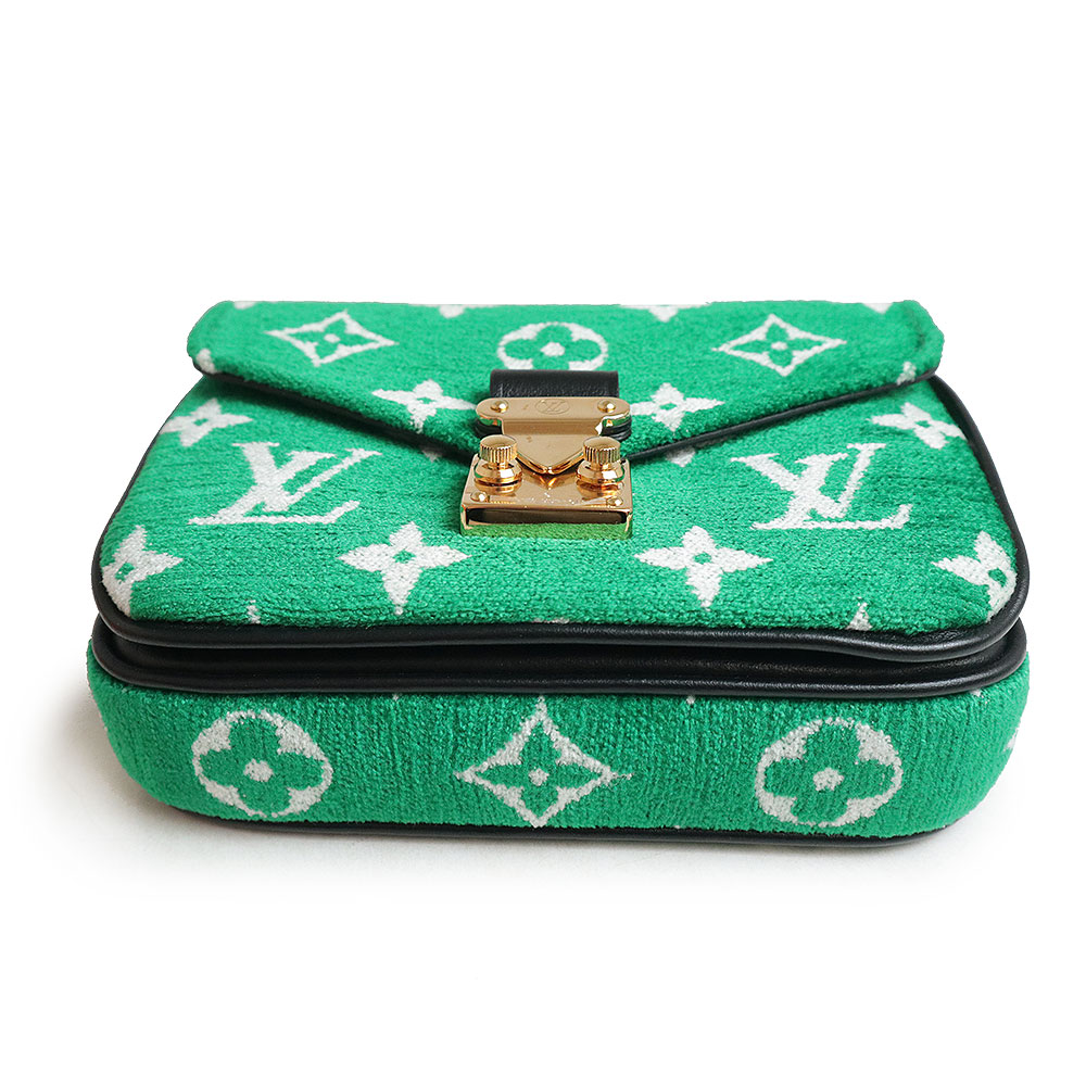 Louis Vuitton カモフラージュグリーン ポーチ Louis Vuitton カモフラージュグリーン ポーチ