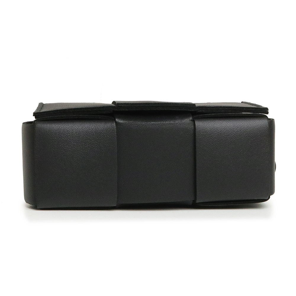 【BOTTEGA VENETA】CASSETTE POUCH ON CHAIN Bottega Veneta Cassette Pouch Bag on Chain - Bergdorf Goodman