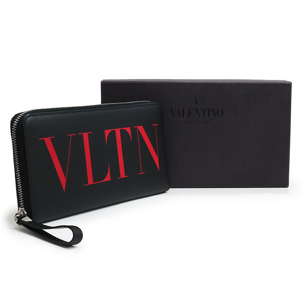 【関税&送料込】Valentino Garavani Wallets Valentino Garavani logo-print Zipped Wallet | Black | FARFETCH