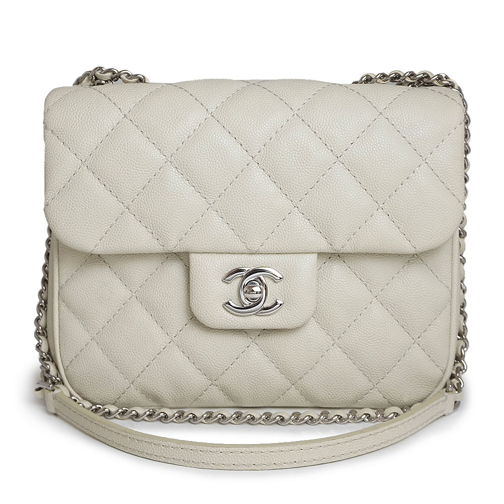 CHANEL CC Logo Matelasse Chain Shoulder Bag Graind Calfskin
