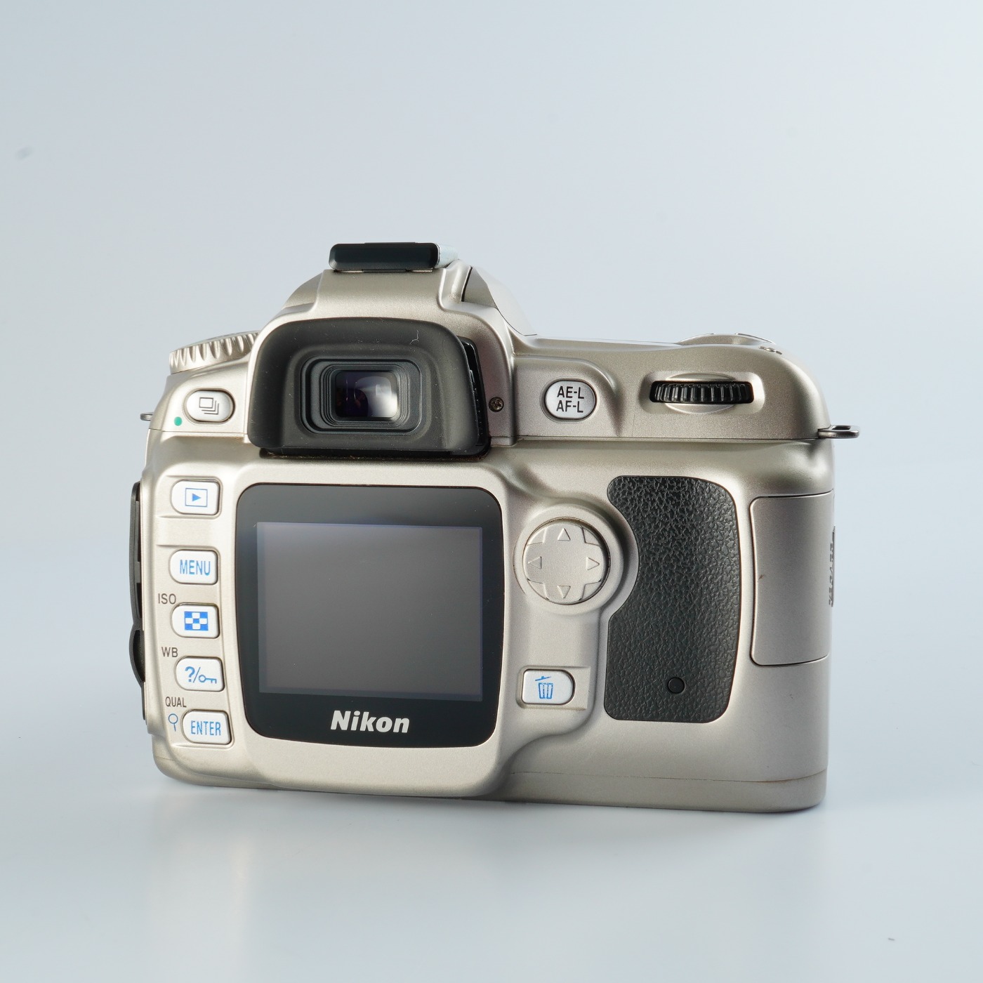 Nikon D50 デジタル一眼シルバー　AF-S 18-55 レンズ付　動作品 Amazon | Nikon D50 シルバー デジタル一眼レフカメラ ボディ単体 D50S