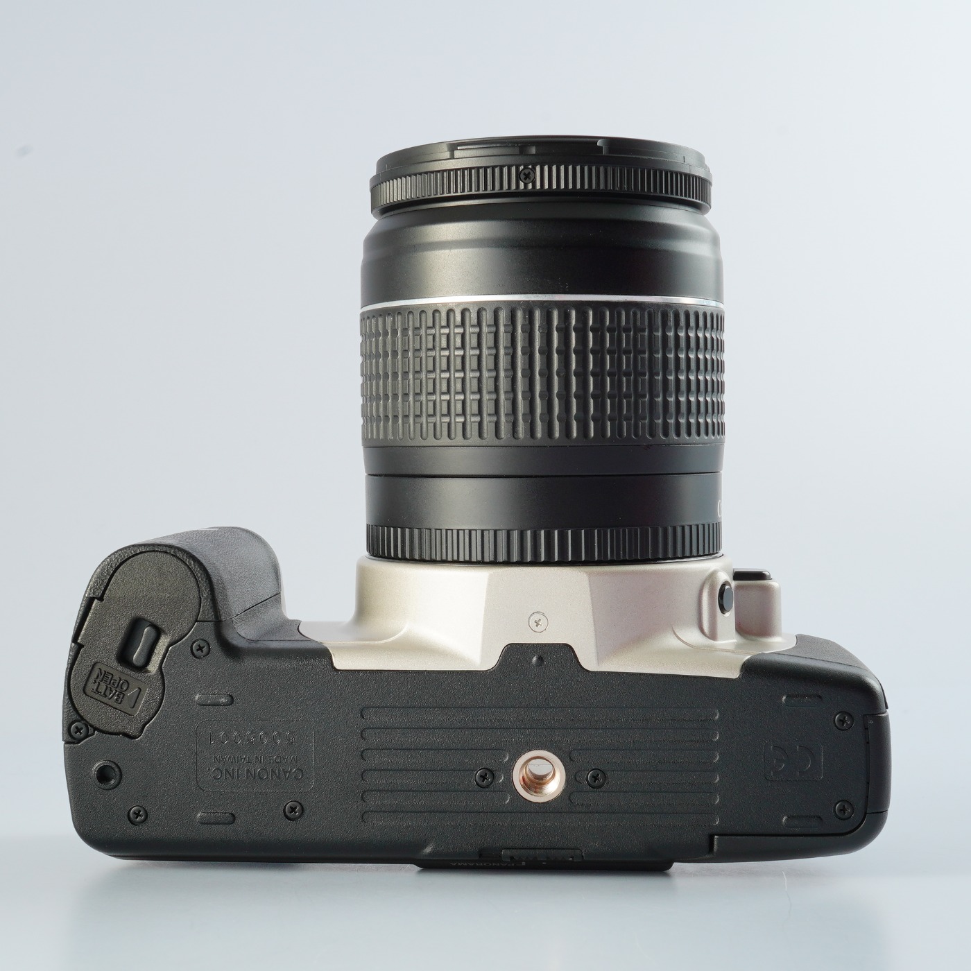 CANON EOS KISS III  28-80 
と望遠レンズ付き EOS Kiss III L - Canon Camera Museum