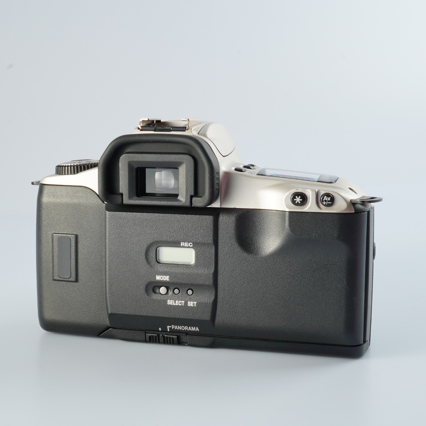 CANON EOS KISS III  28-80 
と望遠レンズ付き Amazon.com : Canon EOS Kiss III (AKA EOS Rebel 2000 in USA