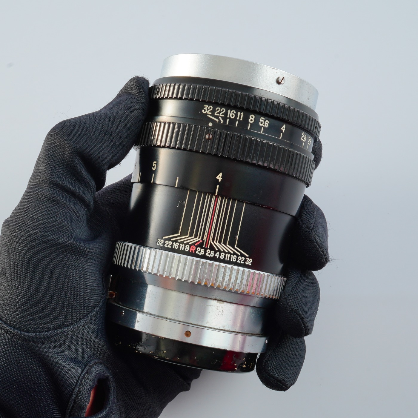 Nippon Kogaku Nikkor P.C 10.5CM 105mm f/2.5 L39 Screw Mount Lens #814404