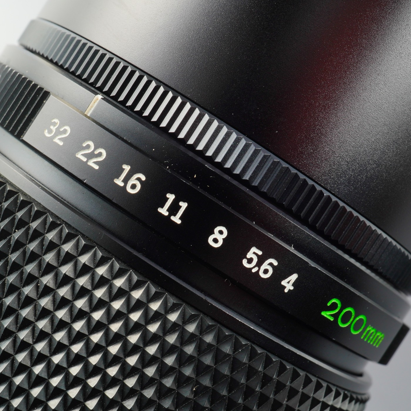 EXCELLENT OLYMPUS OM-SYSTEM ZUIKO MC AUTO-T 200mm F/4 Prime Lens
