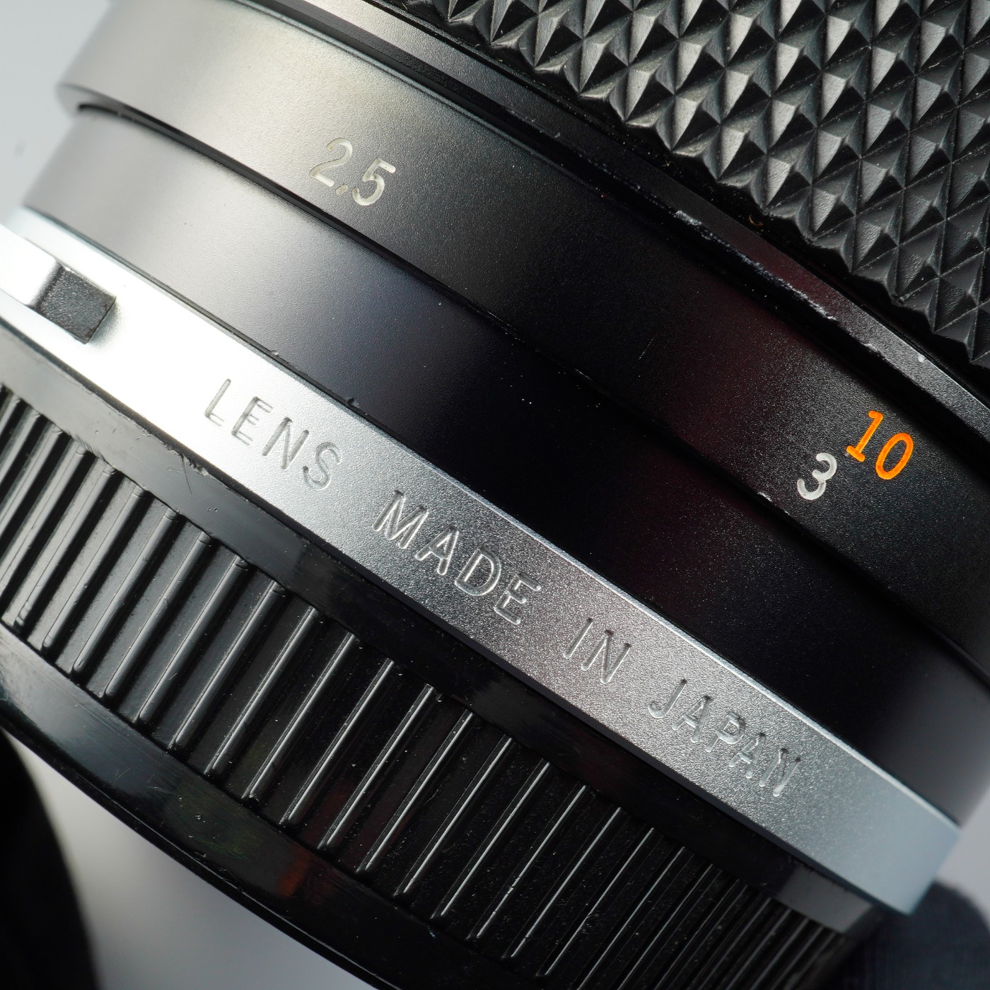 EXCELLENT OLYMPUS OM-SYSTEM ZUIKO MC AUTO-T 200mm F/4 Prime Lens