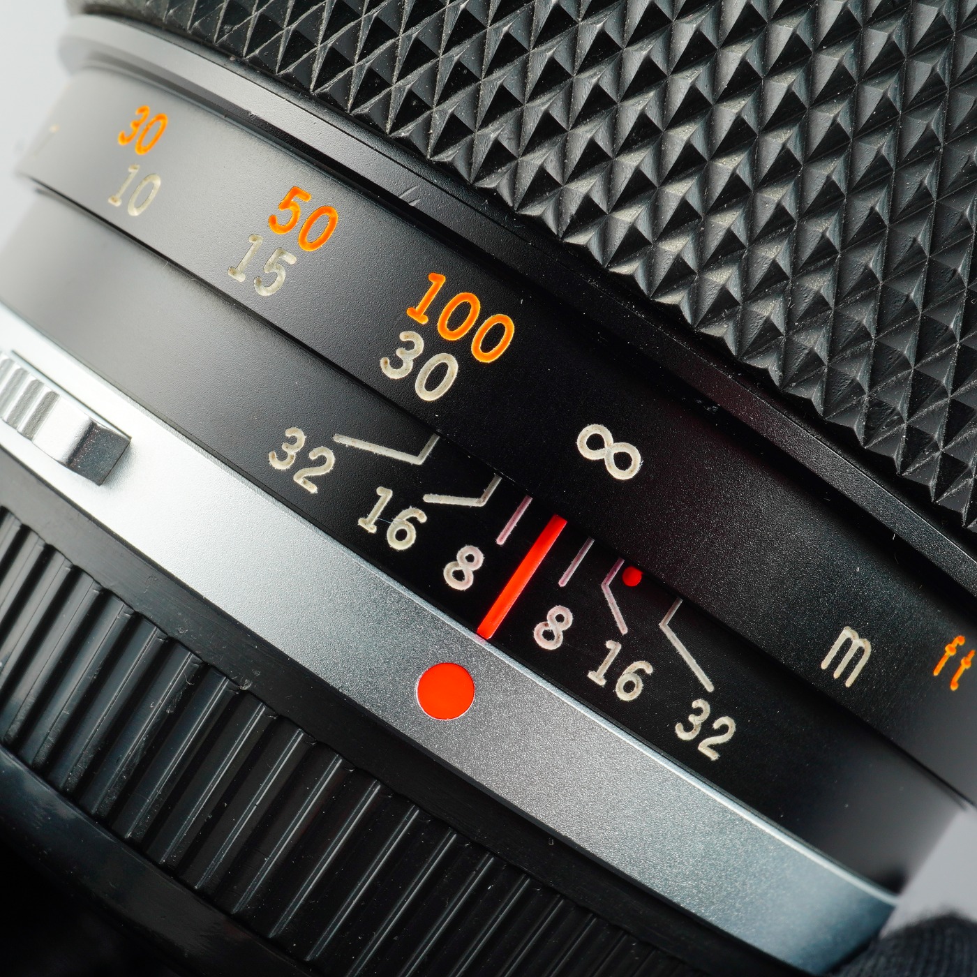 EXCELLENT OLYMPUS OM-SYSTEM ZUIKO MC AUTO-T 200mm F/4 Prime Lens