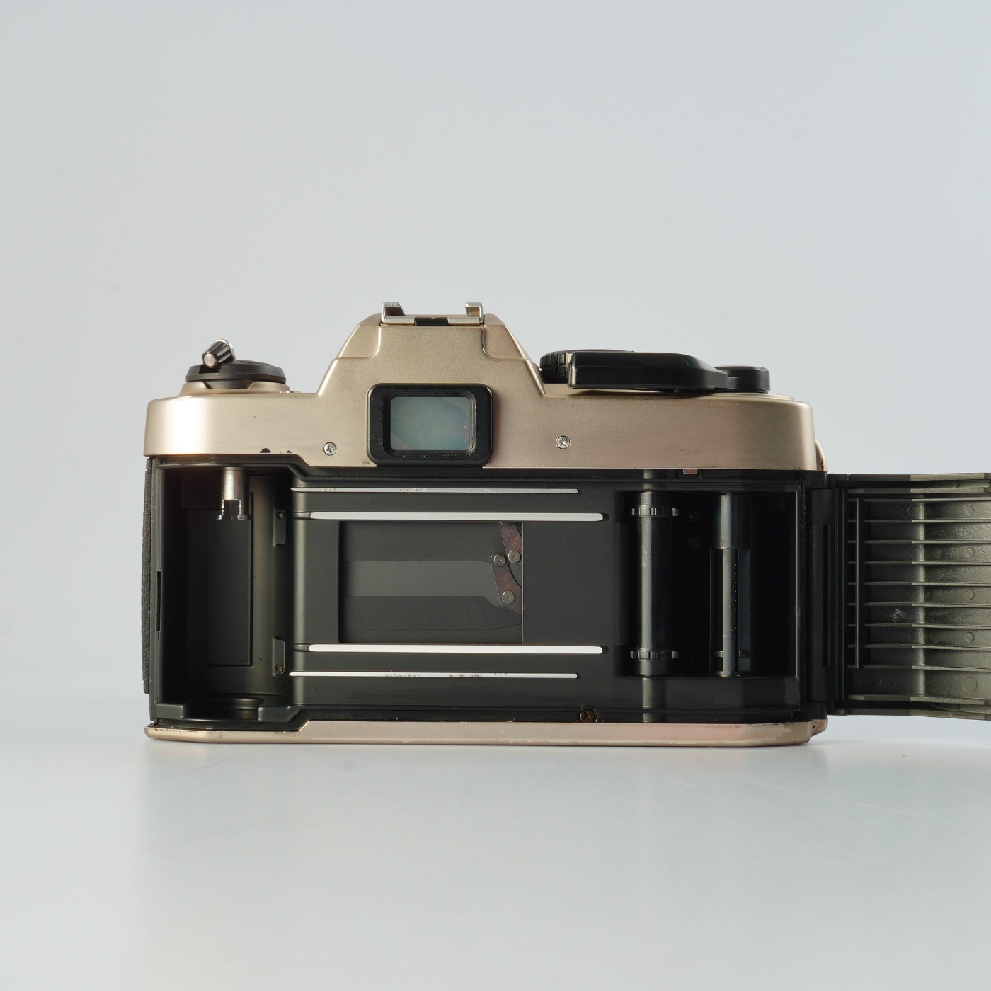 VERY GOOD Nikon FM10 + Ai-S ZOOM Nikkor 35-70mm F/3.5-4.8 MF Film